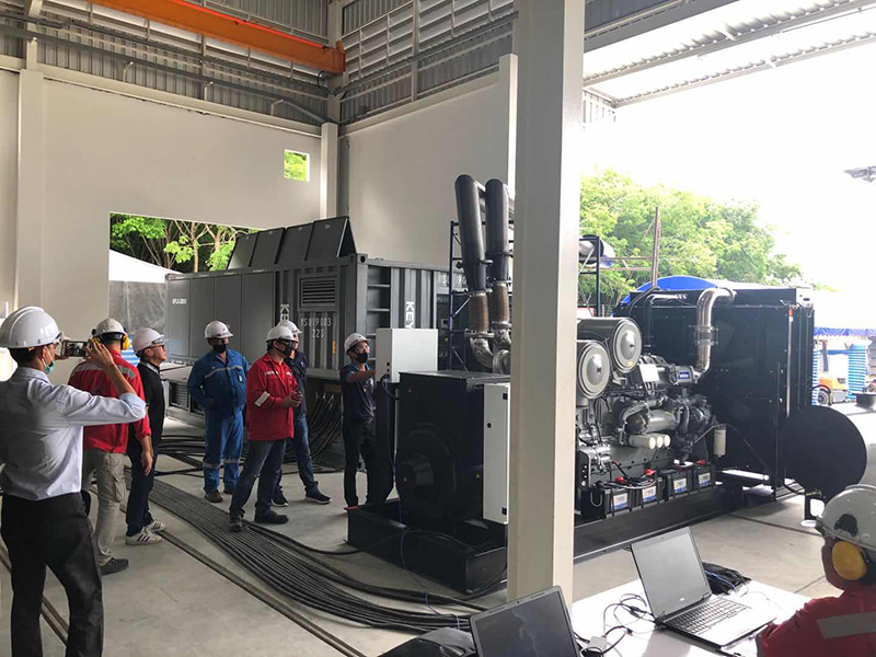 Banque de charge Keypower de 2 000 kW utilisée pour la mise en service et les tests du générateur Perkins à Bangkok